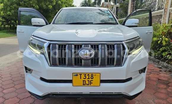 Buy Used Toyota Land Cruiser Prado White Car in Dar es Salaam in Dar es Salaam