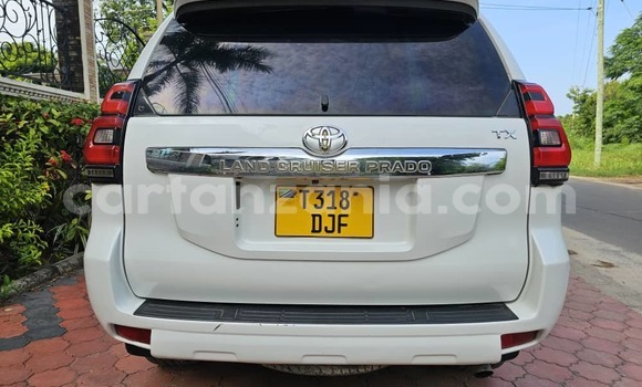 Buy Used Toyota Land Cruiser Prado White Car in Dar es Salaam in Dar es Salaam Buy Used Toyota Land Cruiser Prado White Car in Dar es Salaam in Dar es Salaam