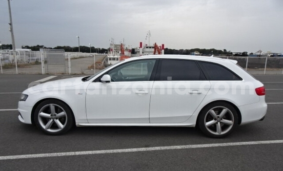 Nunua Imported Audi A4 Nyeupe Gari ndani ya Dar es Salaam nchini Dar es Salaam Nunua Imported Audi A4 Nyeupe Gari ndani ya Dar es Salaam nchini Dar es Salaam