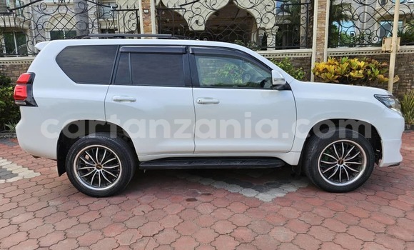 Buy Used Toyota Land Cruiser Prado White Car in Dar es Salaam in Dar es Salaam Buy Used Toyota Land Cruiser Prado White Car in Dar es Salaam in Dar es Salaam