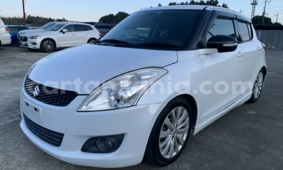 Nunua Imported Suzuki Swift Nyeupe Gari ndani ya Dar es Salaam nchini Dar es Salaam Nunua Imported Suzuki Swift Nyeupe Gari ndani ya Dar es Salaam nchini Dar es Salaam