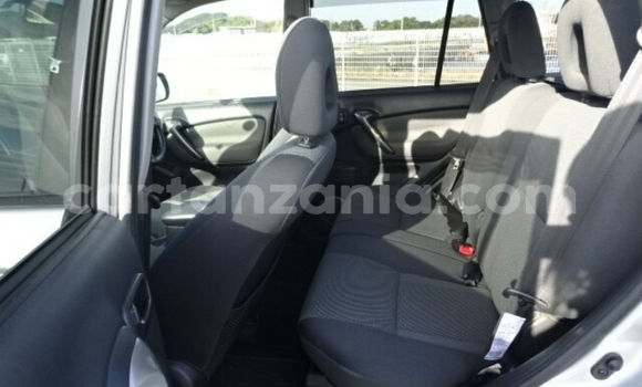 Buy Import Toyota RAV4 Silver Car in Dar es Salaam in Dar es Salaam Buy Import Toyota RAV4 Silver Car in Dar es Salaam in Dar es Salaam