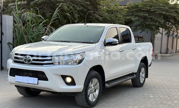 Buy Used Toyota Hilux White Car in Dar es Salaam in Dar es Salaam Buy Used Toyota Hilux White Car in Dar es Salaam in Dar es Salaam