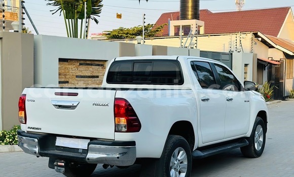 Buy Used Toyota Hilux White Car in Dar es Salaam in Dar es Salaam Buy Used Toyota Hilux White Car in Dar es Salaam in Dar es Salaam