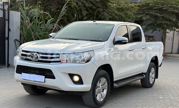 Buy Used Toyota Hilux White Car in Dar es Salaam in Dar es Salaam Buy Used Toyota Hilux White Car in Dar es Salaam in Dar es Salaam