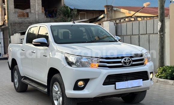 Buy Used Toyota Hilux White Car in Dar es Salaam in Dar es Salaam Buy Used Toyota Hilux White Car in Dar es Salaam in Dar es Salaam
