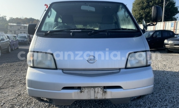 Nunua Imported Nissan Vanette Fedha Gari ndani ya Dar es Salaam nchini Dar es Salaam