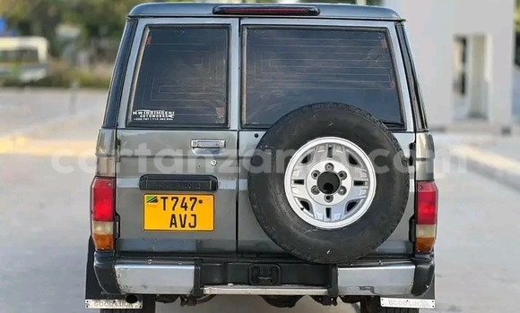 Buy Used Toyota Land Cruiser Prado Green Car in Dodoma in Dodoma