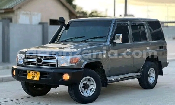 Nunua Ilio tumika Toyota Land Cruiser Prado Kijani Gari ndani ya Dodoma nchini Dodoma Nunua Ilio tumika Toyota Land Cruiser Prado Kijani Gari ndani ya Dodoma nchini Dodoma