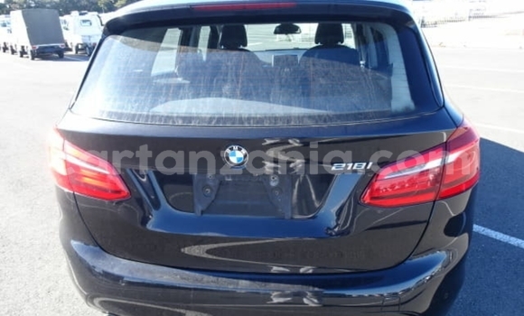 Nunua Imported BMW 2-Series Nyeusi Gari ndani ya Dar es Salaam nchini Dar es Salaam Nunua Imported BMW 2-Series Nyeusi Gari ndani ya Dar es Salaam nchini Dar es Salaam