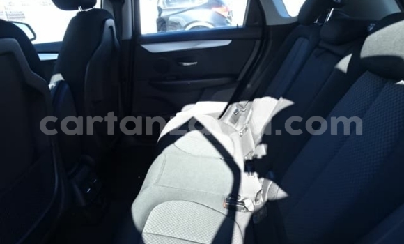 Nunua Imported BMW 2-Series Nyeusi Gari ndani ya Dar es Salaam nchini Dar es Salaam Nunua Imported BMW 2-Series Nyeusi Gari ndani ya Dar es Salaam nchini Dar es Salaam