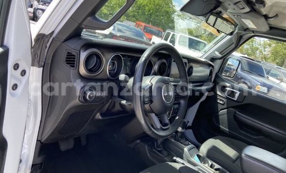 Buy Used Jeep Wrangler White Car in Biharamulo in Kagera Buy Used Jeep Wrangler White Car in Biharamulo in Kagera