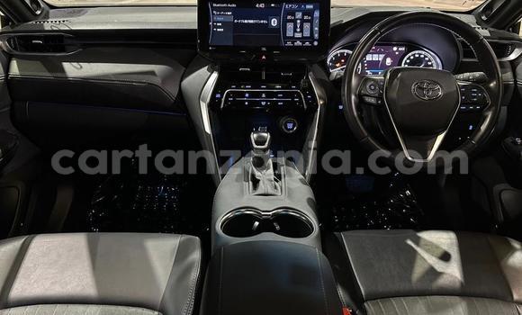 Buy New Toyota Harrier Green Car in Dar es Salaam in Dar es Salaam Buy New Toyota Harrier Green Car in Dar es Salaam in Dar es Salaam