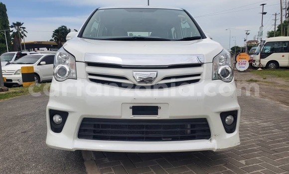 Buy New Toyota Noah White Car in Dar es Salaam in Dar es Salaam