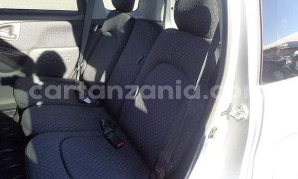 Nunua Imported Toyota FunCargo Fedha Gari ndani ya Dar es Salaam nchini Dar es Salaam Nunua Imported Toyota FunCargo Fedha Gari ndani ya Dar es Salaam nchini Dar es Salaam