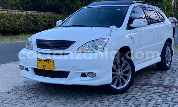 Buy Used Acura CSX White Car in Dar es Salaam in Dar es Salaam Buy Used Acura CSX White Car in Dar es Salaam in Dar es Salaam