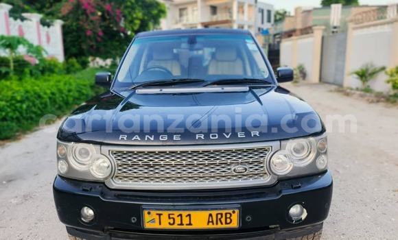 Nunua Ilio tumika Range Rover Evoque Nyeusi Gari ndani ya Babati Mjini nchini Manyara
