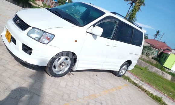 Buy Used Toyota Noah White Car in Babati Urban in Manyara Buy Used Toyota Noah White Car in Babati Urban in Manyara