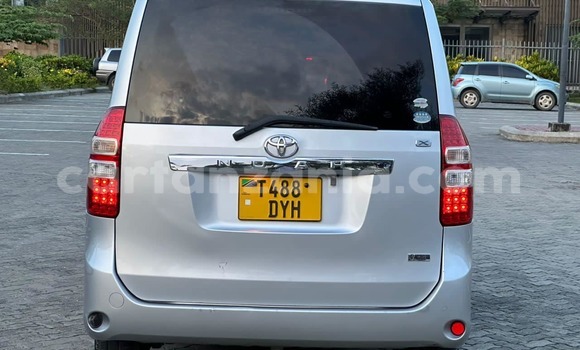 Buy Used Toyota Noah White Car in Babati Urban in Manyara Buy Used Toyota Noah White Car in Babati Urban in Manyara
