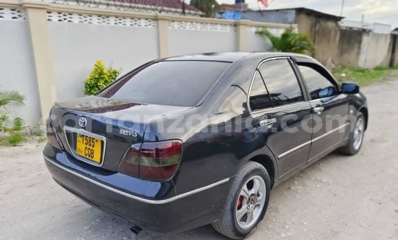 Nunua Ilio tumika Toyota Brevis Nyeusi Gari ndani ya Babati Mjini nchini Manyara Nunua Ilio tumika Toyota Brevis Nyeusi Gari ndani ya Babati Mjini nchini Manyara