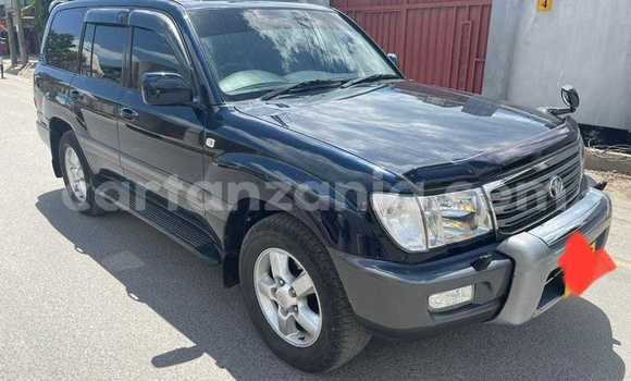 Nunua Ilio tumika Toyota Land Cruiser Nyeusi Gari ndani ya Vijijini vya Babati nchini Manyara Nunua Ilio tumika Toyota Land Cruiser Nyeusi Gari ndani ya Vijijini vya Babati nchini Manyara