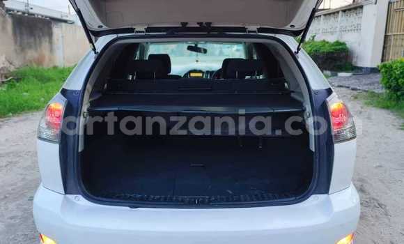 Nunua Ilio tumika Toyota Harrier Nyeupe Gari ndani ya Babati Mjini nchini Manyara Nunua Ilio tumika Toyota Harrier Nyeupe Gari ndani ya Babati Mjini nchini Manyara