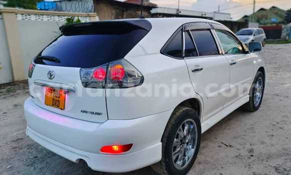 Nunua Ilio tumika Toyota Harrier Nyeupe Gari ndani ya Babati Mjini nchini Manyara Nunua Ilio tumika Toyota Harrier Nyeupe Gari ndani ya Babati Mjini nchini Manyara