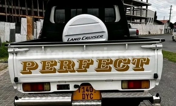 Nunua Ilio tumika Toyota Land Cruiser Nyingine Gari ndani ya Dar es Salaam nchini Dar es Salaam Nunua Ilio tumika Toyota Land Cruiser Nyingine Gari ndani ya Dar es Salaam nchini Dar es Salaam