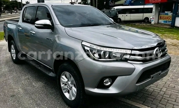 Nunua Ilio tumika Toyota Hilux Beige Gari ndani ya Dar es Salaam nchini Dar es Salaam Nunua Ilio tumika Toyota Hilux Beige Gari ndani ya Dar es Salaam nchini Dar es Salaam