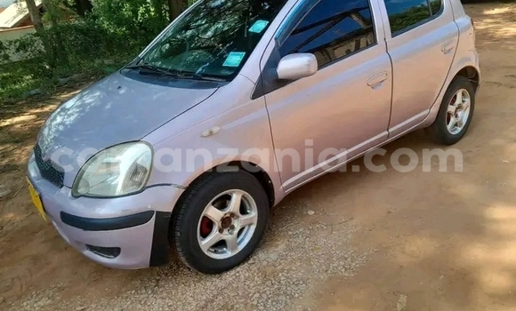Buy Used Toyota Vitz Green Car in Dar es Salaam in Dar es Salaam Buy Used Toyota Vitz Green Car in Dar es Salaam in Dar es Salaam