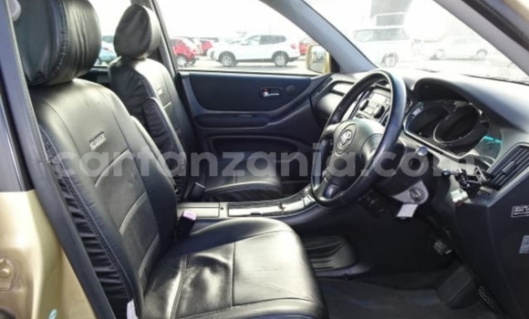 Buy Import Toyota Kluger Other Car in Dar es Salaam in Dar es Salaam Buy Import Toyota Kluger Other Car in Dar es Salaam in Dar es Salaam