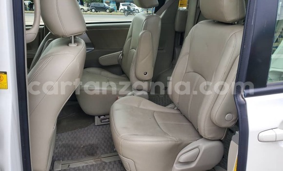 Buy Import Toyota Noah White Car in Dar es Salaam in Dar es Salaam Buy Import Toyota Noah White Car in Dar es Salaam in Dar es Salaam