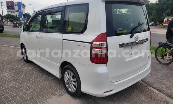 Buy Import Toyota Noah White Car in Dar es Salaam in Dar es Salaam Buy Import Toyota Noah White Car in Dar es Salaam in Dar es Salaam