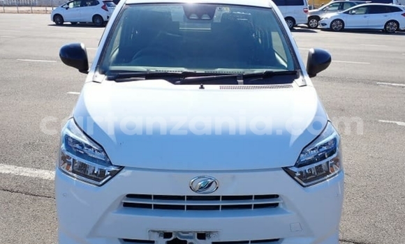 Buy Import Daihatsu Mira e:S White Car in Dar es Salaam in Dar es Salaam