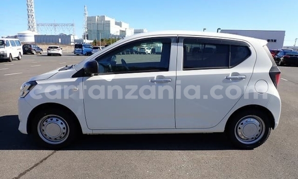 Nunua Imported Daihatsu Mira e:S Nyeupe Gari ndani ya Dar es Salaam nchini Dar es Salaam Nunua Imported Daihatsu Mira e:S Nyeupe Gari ndani ya Dar es Salaam nchini Dar es Salaam