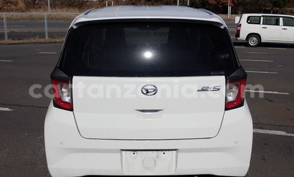 Nunua Imported Daihatsu Mira e:S Nyeupe Gari ndani ya Dar es Salaam nchini Dar es Salaam Nunua Imported Daihatsu Mira e:S Nyeupe Gari ndani ya Dar es Salaam nchini Dar es Salaam