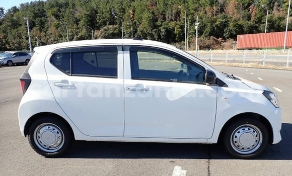 Nunua Imported Daihatsu Mira e:S Nyeupe Gari ndani ya Dar es Salaam nchini Dar es Salaam Nunua Imported Daihatsu Mira e:S Nyeupe Gari ndani ya Dar es Salaam nchini Dar es Salaam