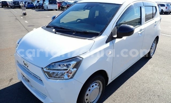 Nunua Imported Daihatsu Mira e:S Nyeupe Gari ndani ya Dar es Salaam nchini Dar es Salaam Nunua Imported Daihatsu Mira e:S Nyeupe Gari ndani ya Dar es Salaam nchini Dar es Salaam