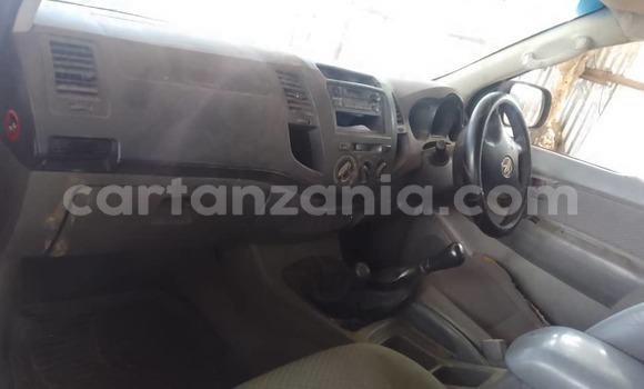 Buy Used Toyota Hiluxe VIGO White Car in Dar es Salaam in Dar es Salaam Buy Used Toyota Hiluxe VIGO White Car in Dar es Salaam in Dar es Salaam