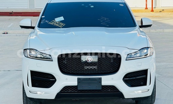 Nunua Imported Jaguar F-Pace Nyeupe Gari ndani ya Dar es Salaam nchini Dar es Salaam Nunua Imported Jaguar F-Pace Nyeupe Gari ndani ya Dar es Salaam nchini Dar es Salaam