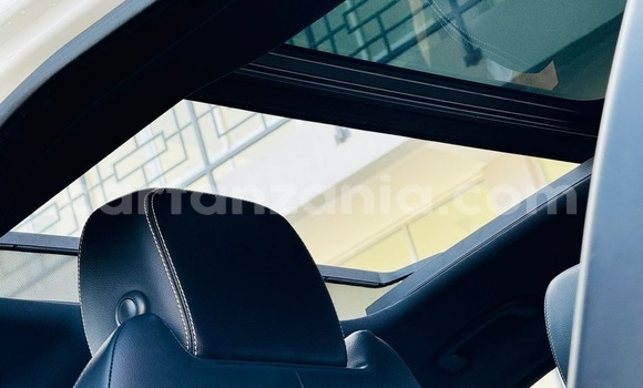 Nunua Imported Jaguar F-Pace Nyeupe Gari ndani ya Dar es Salaam nchini Dar es Salaam Nunua Imported Jaguar F-Pace Nyeupe Gari ndani ya Dar es Salaam nchini Dar es Salaam