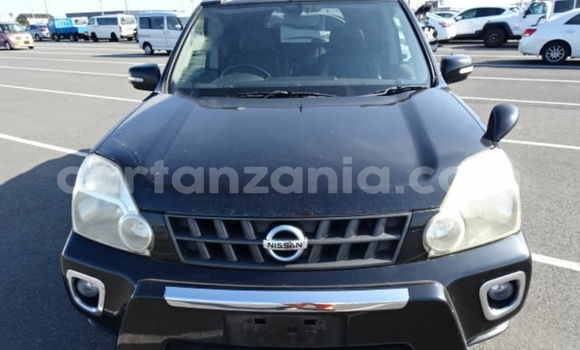 Nunua Imported Nissan X–Trail Nyeusi Gari ndani ya Dar es Salaam nchini Dar es Salaam