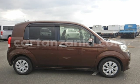 Buy Import Toyota Porte Brown Car in Dar es Salaam in Dar es Salaam Buy Import Toyota Porte Brown Car in Dar es Salaam in Dar es Salaam