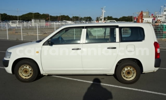 Nunua Imported Toyota Probox Nyeupe Gari ndani ya Dar es Salaam nchini Dar es Salaam Nunua Imported Toyota Probox Nyeupe Gari ndani ya Dar es Salaam nchini Dar es Salaam