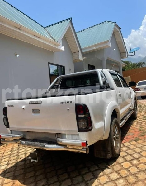 Big with watermark toyota hilux dar es salaam dar es salaam 20847