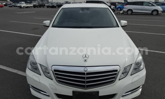 Buy Import Mercedes-Benz E-Classe White Car in Dar es Salaam in Dar es Salaam