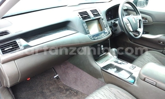 Buy Import Toyota Crown Black Car in Dar es Salaam in Dar es Salaam Buy Import Toyota Crown Black Car in Dar es Salaam in Dar es Salaam