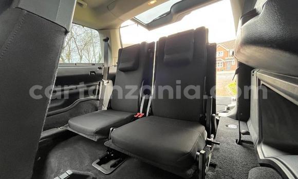 Buy Import Land Rover Discovery Black Car in Dar es Salaam in Dar es Salaam Buy Import Land Rover Discovery Black Car in Dar es Salaam in Dar es Salaam