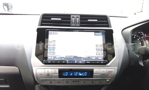 Nunua Imported Toyota Land Cruiser Prado Nyeusi Gari ndani ya Dar es Salaam nchini Dar es Salaam Nunua Imported Toyota Land Cruiser Prado Nyeusi Gari ndani ya Dar es Salaam nchini Dar es Salaam