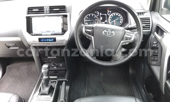 Nunua Imported Toyota Land Cruiser Prado Nyeusi Gari ndani ya Dar es Salaam nchini Dar es Salaam Nunua Imported Toyota Land Cruiser Prado Nyeusi Gari ndani ya Dar es Salaam nchini Dar es Salaam